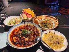 -粉墨特色菜·烧烤音乐酒馆