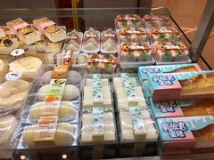 零售区-面包新语(龙湖·西宸天街店)