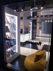 -TONI&GUY