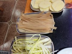 -小饕荟雅安贡椒鱼鲜馆(广福桥店)
