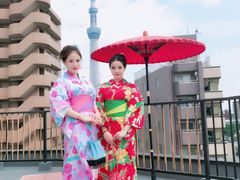 -东京都浅草樱花和服租赁店