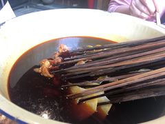 -拈签一笑黄牛肉辣卤串串