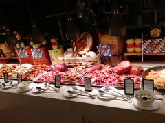 -海口绿发希尔顿酒店-田园汇自助餐·三文鱼·海鲜