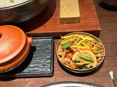 -银米·云南传统过桥米线(双廊黑金冠店)