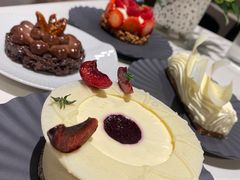 樱桃意式鲜奶酪-潮一不贰·法式甜品·生日蛋糕·西式简餐(外滩店)