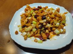 -东口码头·烧鸽子·鱼头泡饼·地方菜(金鹰悦城店)