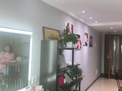 -ME觅妆·定制美妆·彩妆私教(菱角湖店)