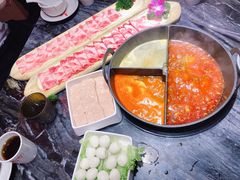 小嫩牛专利T型锅（一锅三吃）-热火朝天鲜切牛肉火锅(南强街巷店)