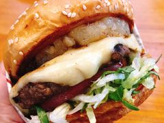 -The Habit Burger Grill 哈比特汉堡(复兴soho店)