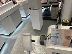 -沫芮眼镜·蔡司官方授权店(人民广场店)