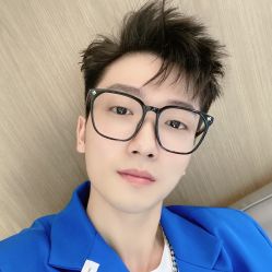 -诗悦发型烫染SALON