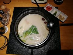 竹荪菌猪肚鸡小锅-洪氏嗨捞·广东猪肚鸡·椰子鸡火锅(西咸万象城店)