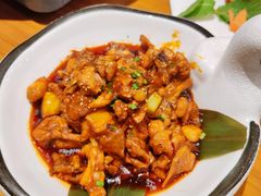 辣得跳-莲餐厅·湖北菜·藕汤是头牌(愚园路店)