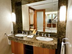 -汕尾巴黎半岛酒店