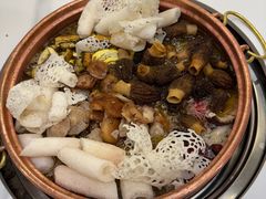 -菌海森林·非遗野生菌火锅(西山区滇池路摩根道店)