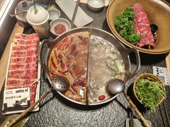 出山鸳鸯锅-三出山火锅(南京万象天地店)