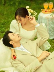 点击看大图 -挪娅婚纱摄影皇家会所