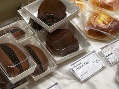 -法桐蛋糕·手作面包(万达公馆店)