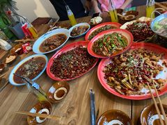 -半步颠小酒馆(繁花中心)