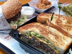 -The Habit Burger Grill 哈比特汉堡(复兴soho店)