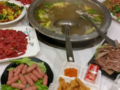 -乡土黄·鲜牛肉火锅·小龙虾(兴业街店)