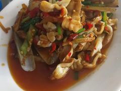 -三亚火车头万人海鲜广场