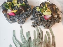 黑松露墨鱼菌菇饭-蜜桃花开·中西融合菜E&W(南长街店)