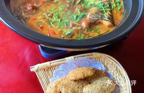 Qian Dao Lake Fish Head with Corn Cake