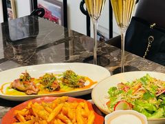 -LESCEDARS Brasserie Bistro香柏树