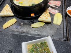 -有一锅·野生菌黑山羊腊排骨火锅(古城北门店)