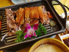蒙古烤羊背-德乐海蒙餐