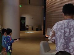 -涨巢·潮玩水疗局