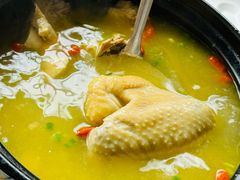 正宗两年土鸡汤（半只）-李东农庄·当地安吉味(中南百草园店)