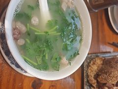 -老天桥酱肉烧饼夹肘子(天桥店)