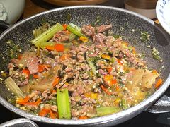 猫儿山的小黄牛-吃饭皇帝大土家民族菜(正大广场店)