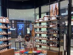 -Laderach 莱德拉(上海环贸iapm店)