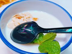 杏仁豆腐-假装苏杭·迎春花与梅(陆家嘴中心店)