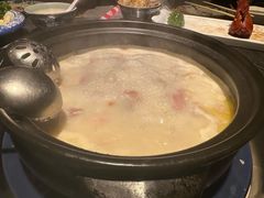 -大匠工房古船木艺术餐厅·猪肚鸡专门店(长白仙岛店)