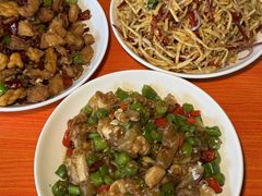 -丹水桥地锅鱼·翘嘴鲌·地方特色全鱼宴(丹江口大坝店)