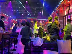 -喜鹊音乐酒馆(西街店)
