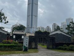 -万绿园