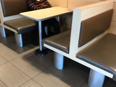 -麦当劳(展览路店)