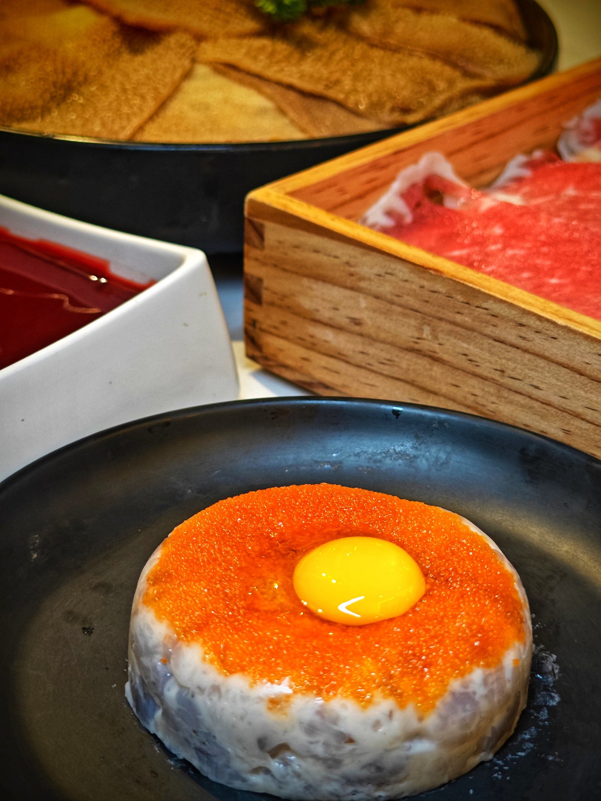 现熬鱼汤,现杀活鱼.