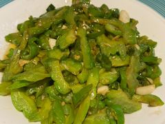 -阿瓦山寨·湘菜现炒·剁椒鱼头王(咸阳总店)