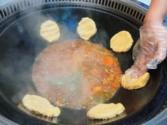 -哈尔滨烧烤·山河村铁锅炖(交大店)