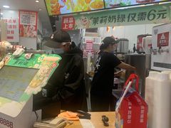 -蜜雪冰城(观音桥步行街店)