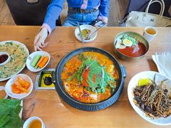 -喇喇排骨火锅·传统韩式脊骨汤(望京西园总店)
