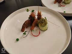 秘制醉大虾拼香椿豆腐-天伦里餐厅(绿城桃花源店)