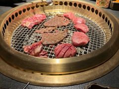 -铭牛烧肉·和牛海鲜自助(高新月牙湖店)