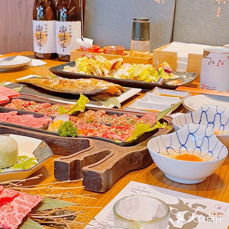 姐妹们日式烧肉吃起,新年冲一波!